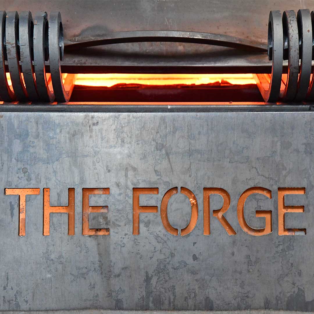 the forge machine used for heating iron 